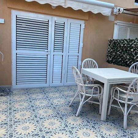 Apartamento En La Manga Luaran gambar