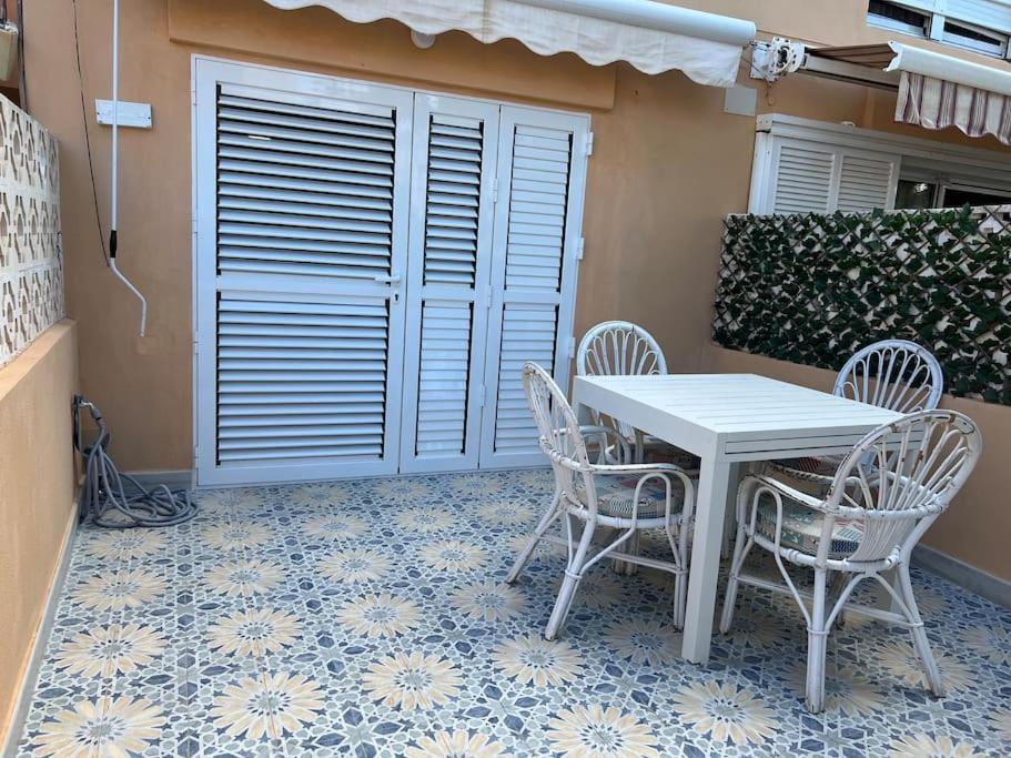 Apartamento En La Manga Luaran gambar